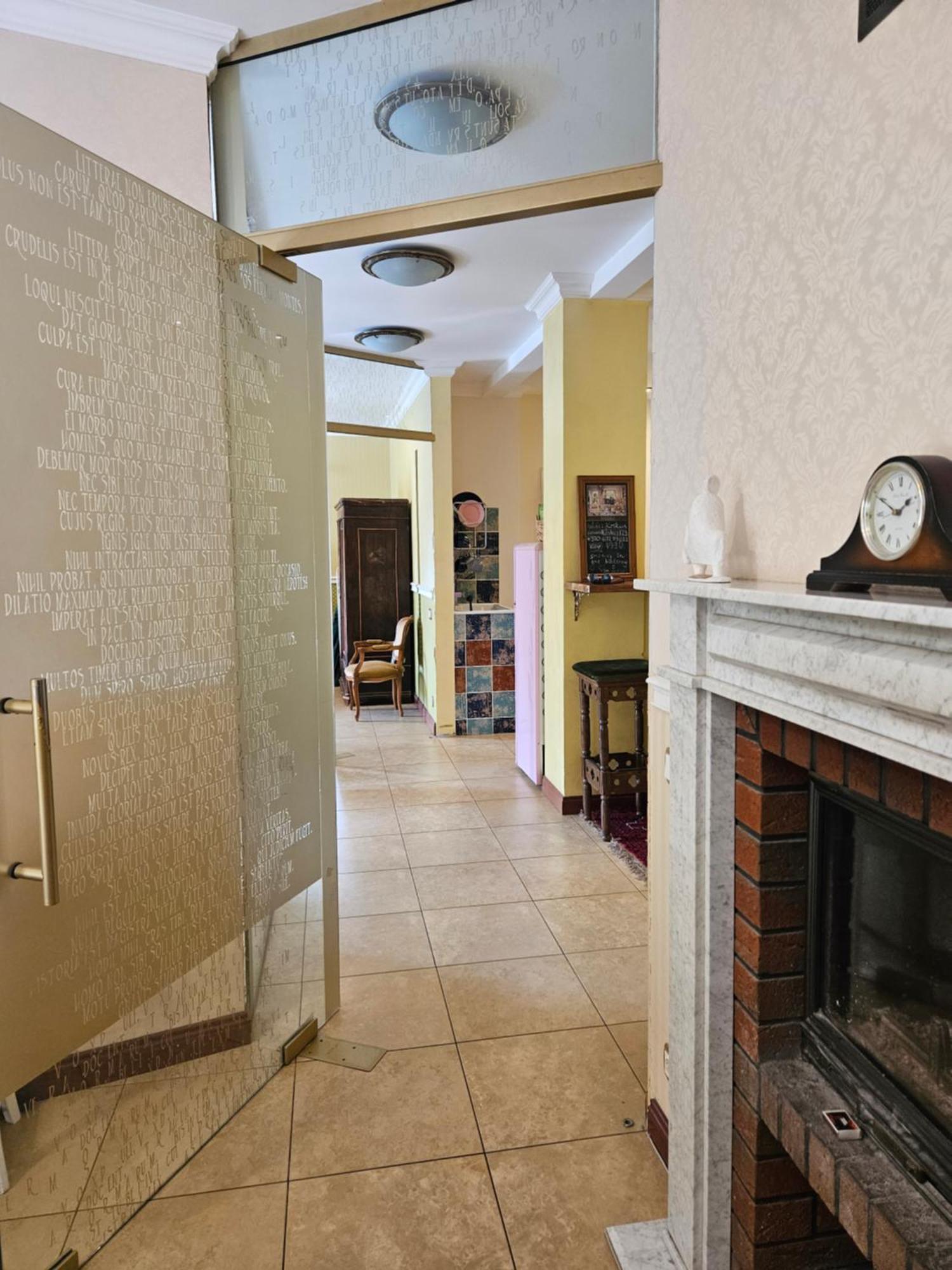 Barrister'S Apartments With Fireplace Šiauliai Kültér fotó