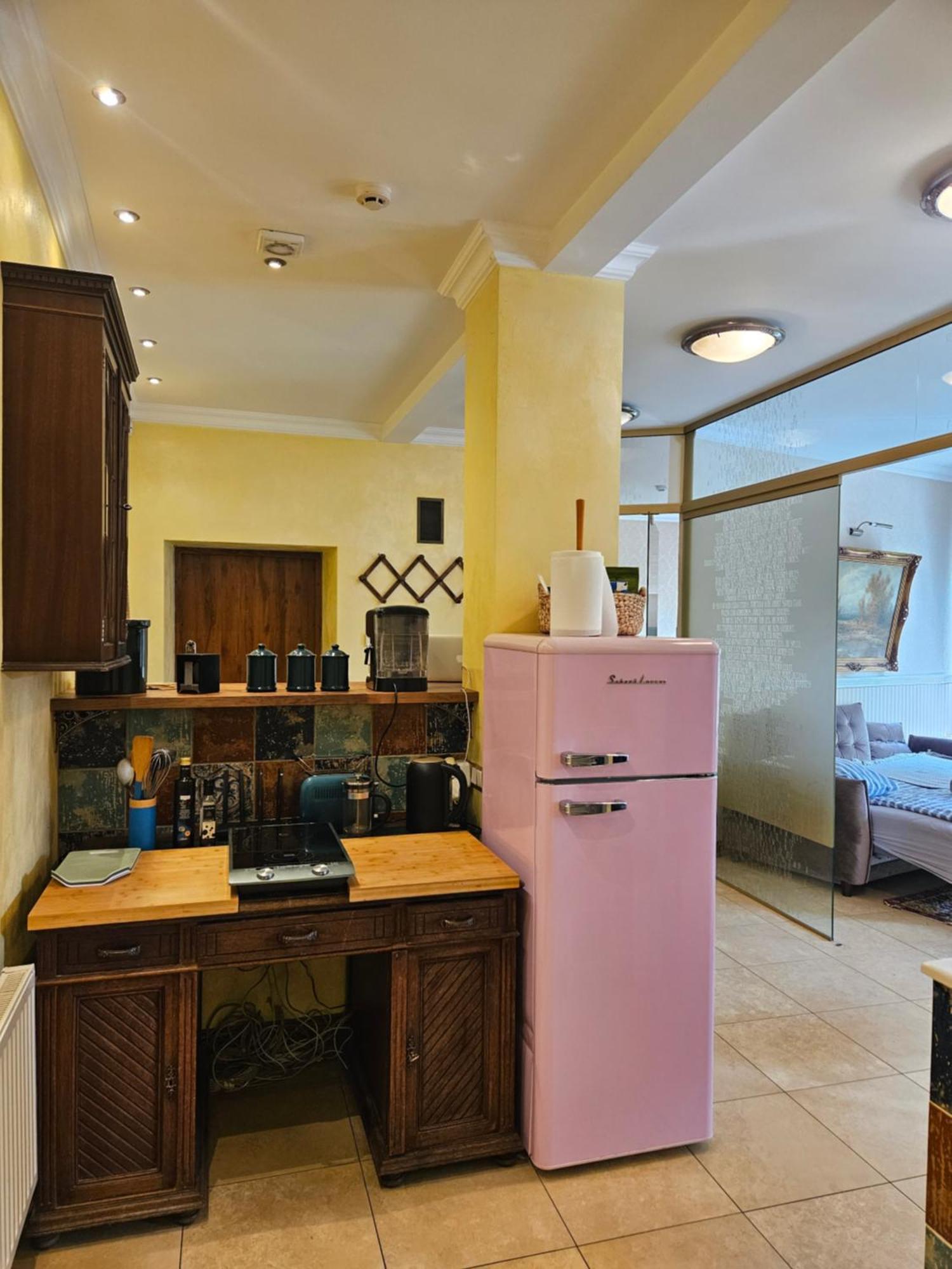 Barrister'S Apartments With Fireplace Šiauliai Kültér fotó
